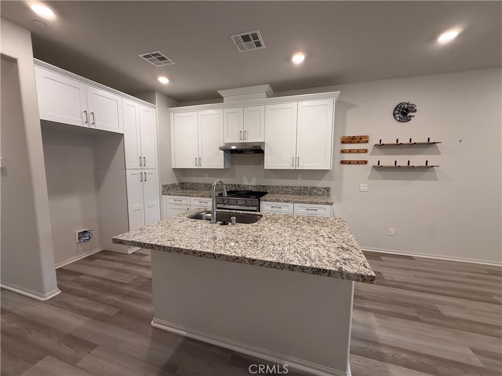 Condo at 1307 Nimbus, Pomona — photo 5 of 12