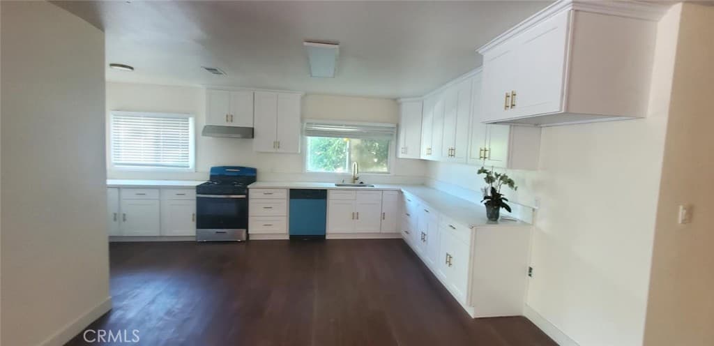 Home at 12440 Elliott, El Monte — photo 9 of 12