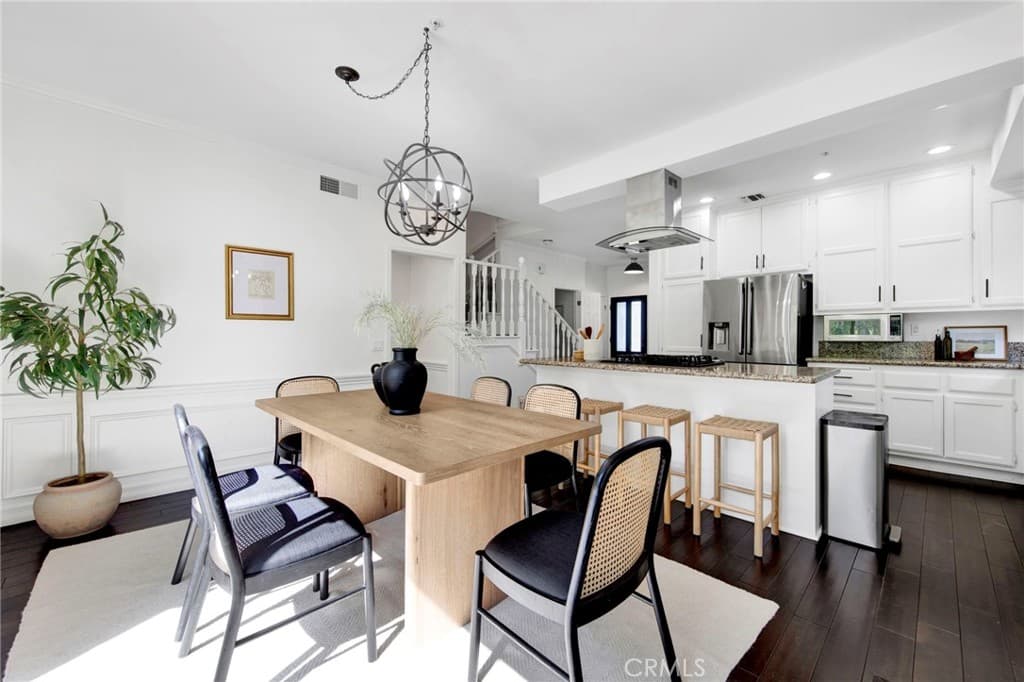 Townhouse at 464 Mariposa, Sierra Madre — photo 8 of 12