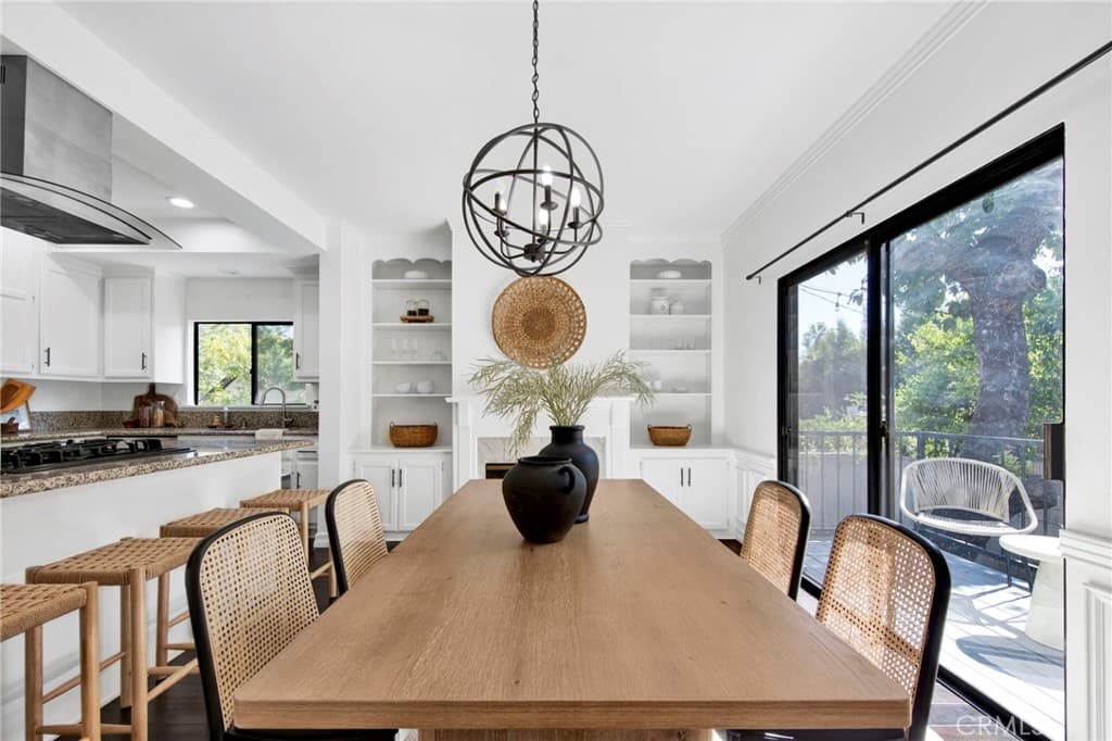 Townhouse at 464 Mariposa, Sierra Madre — photo 9 of 12