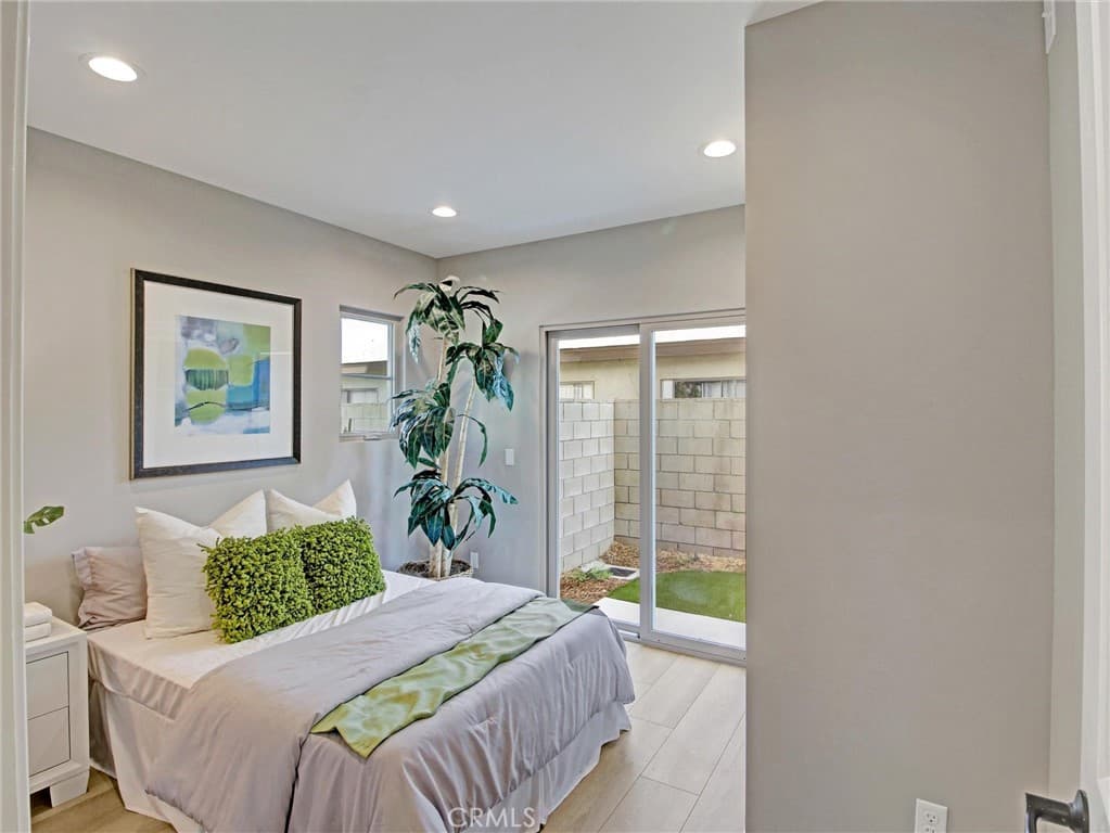 Townhouse at 4437 Stewart E, Baldwin Park — photo 2 of 12