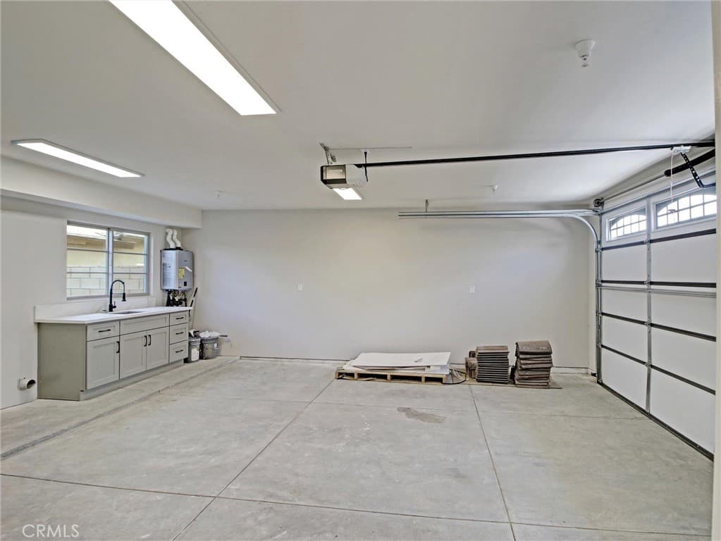 Townhouse at 4437 Stewart F, Baldwin Park — photo 8 of 11