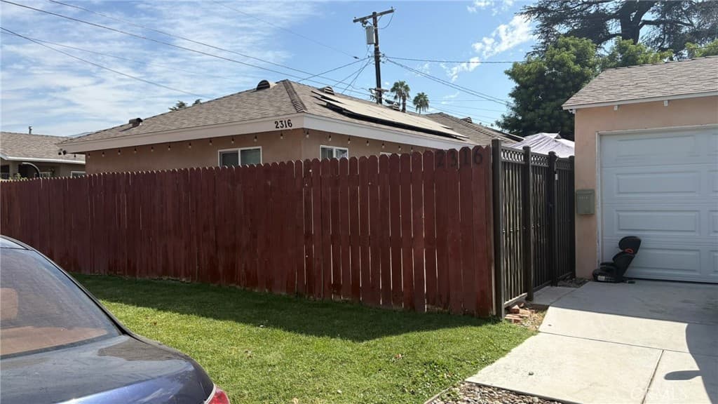 Home at 305 E Camino Real, Monrovia — photo 4 of 6