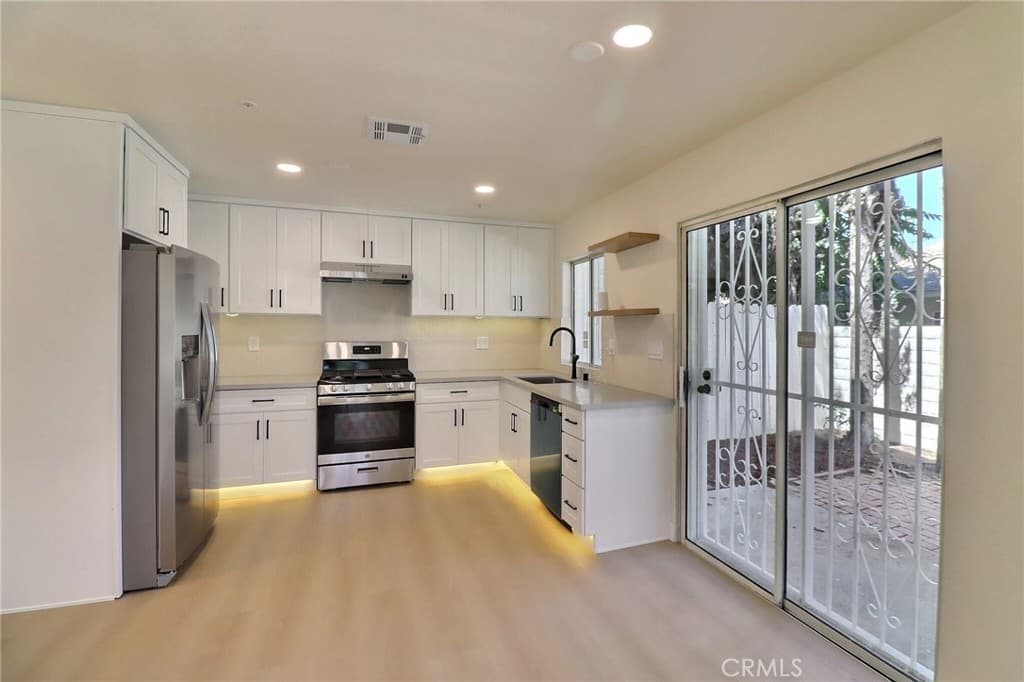 Townhouse at 3437 Cogswell Road A, El Monte — photo 10 of 12