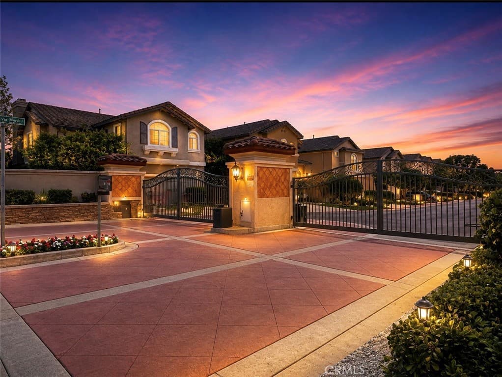 Home at 1709 Heritage Way, Covina — photo 4 of 7