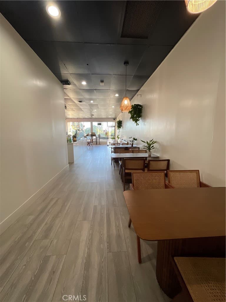 Home at 909 W Foothill Boulevard, Claremont — photo 3 of 7