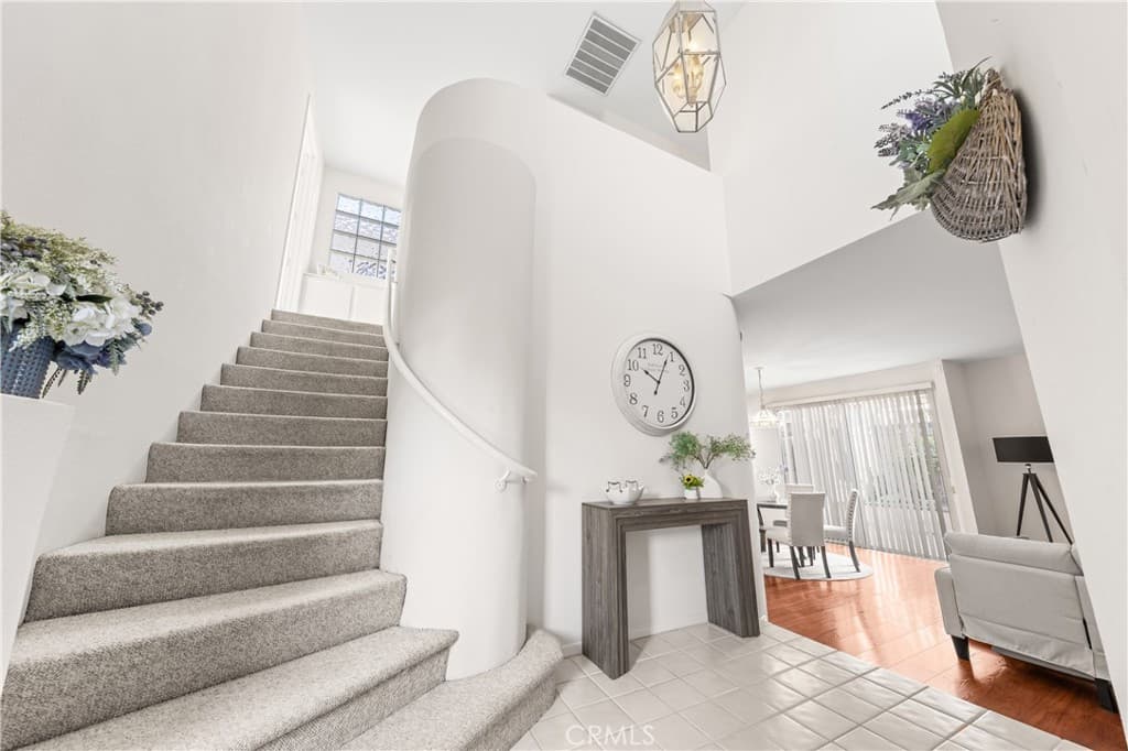 Home at 1232 Mission Pl, Duarte — photo 2 of 12