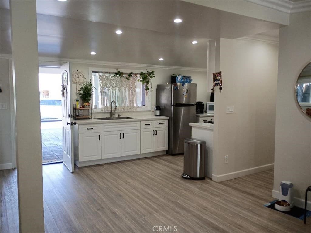 Home at 906 Larchwood Avenue, Hacienda Heights — photo 5 of 12