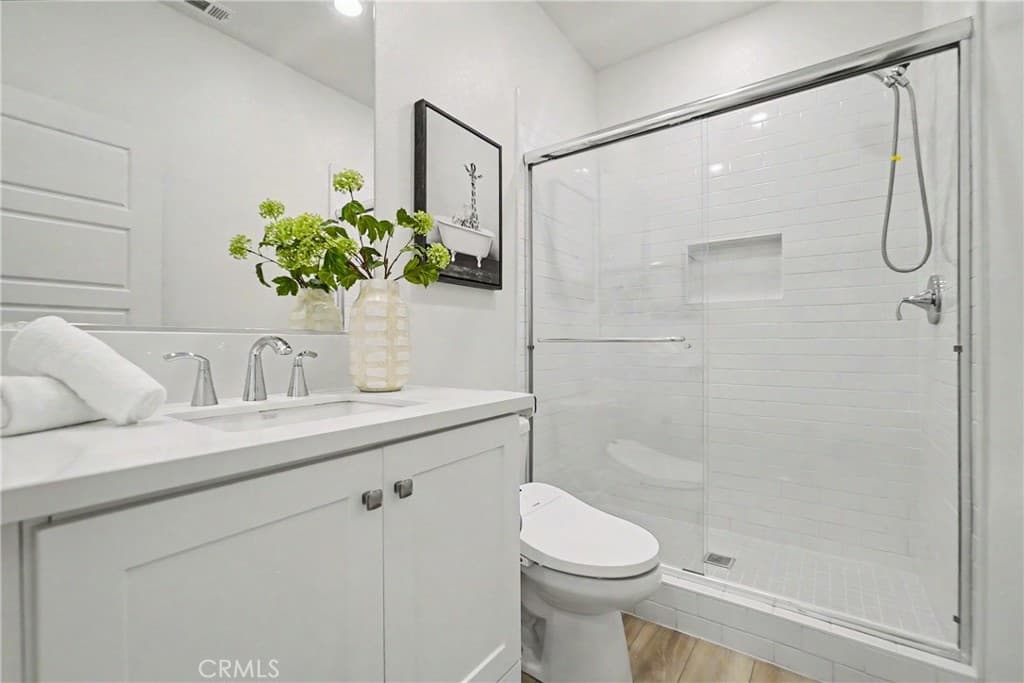 Condo at 18 Bedford Court, Arcadia — photo 11 of 12