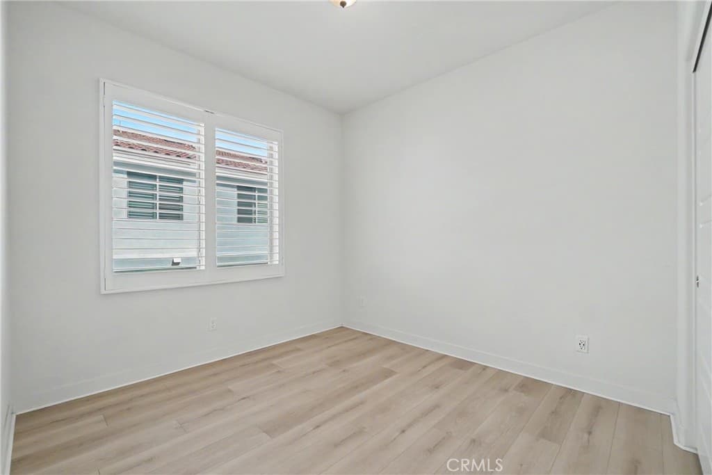Condo at 18 Bedford Court, Arcadia — photo 9 of 12