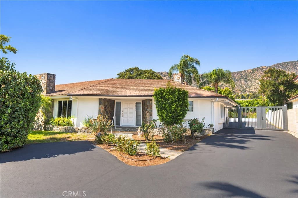Home at 19017 E Leadora, Glendora — photo 4 of 12