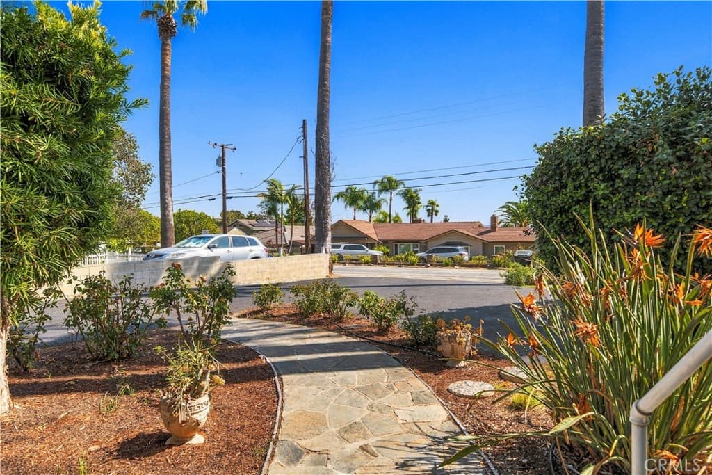 Home at 19017 E Leadora, Glendora — photo 6 of 12