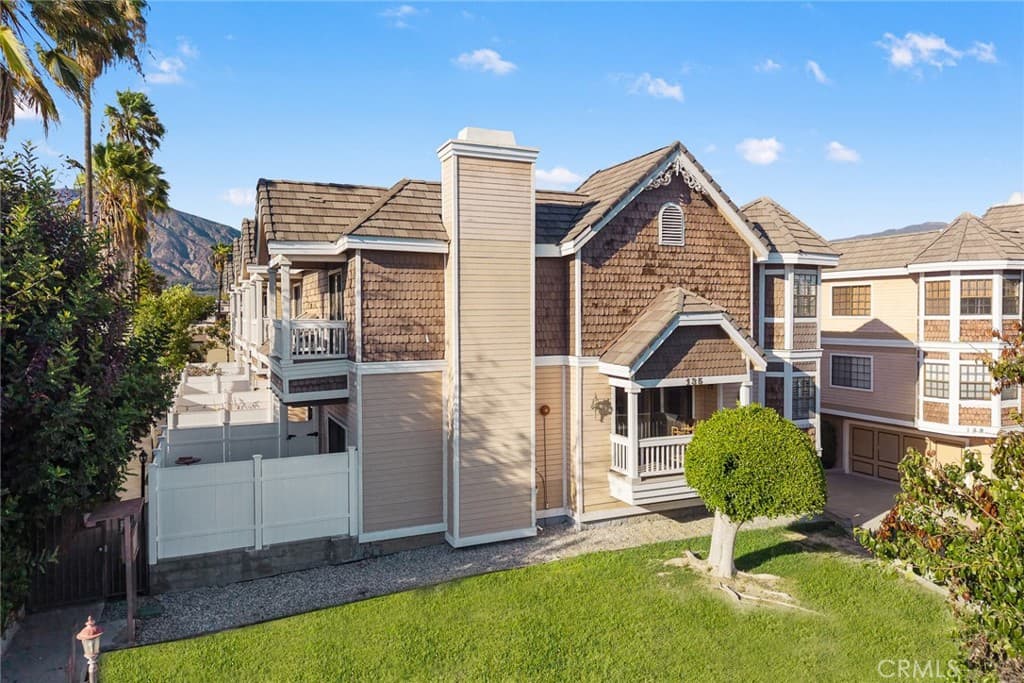 Townhouse at 135 Alta Street A, Arcadia — photo 11 of 12