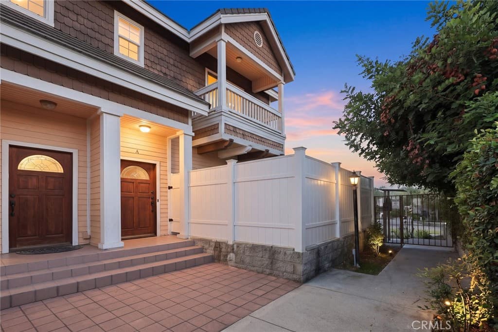 Townhouse at 135 Alta Street A, Arcadia — photo 3 of 12
