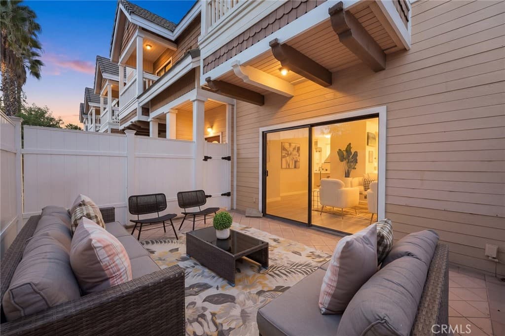 Townhouse at 135 Alta Street A, Arcadia — photo 5 of 12