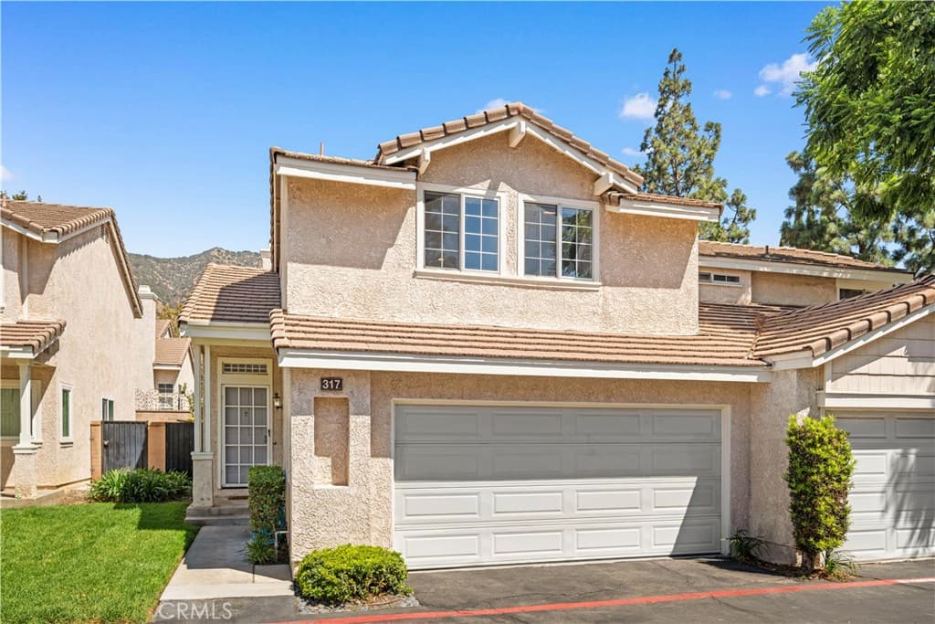 Townhouse at 317 Somerset Court, Azusa — photo 2 of 12