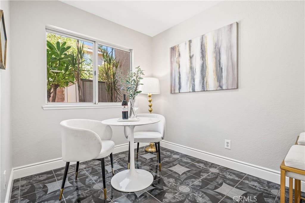 Townhouse at 317 Somerset Court, Azusa — photo 12 of 12