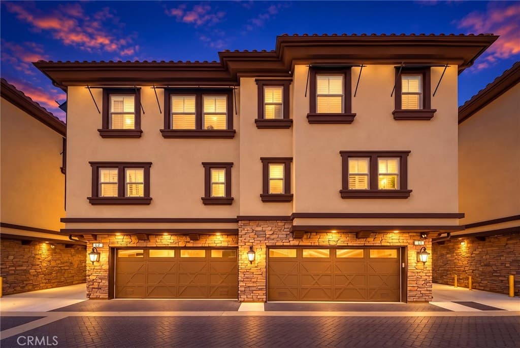 Townhouse at 656 W Huntington, Arcadia — photo 4 of 12