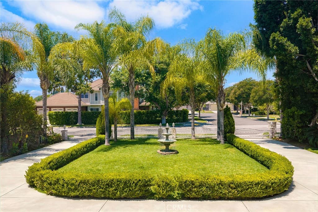 Home at 1118 S 6th Ave, Arcadia — photo 4 of 12