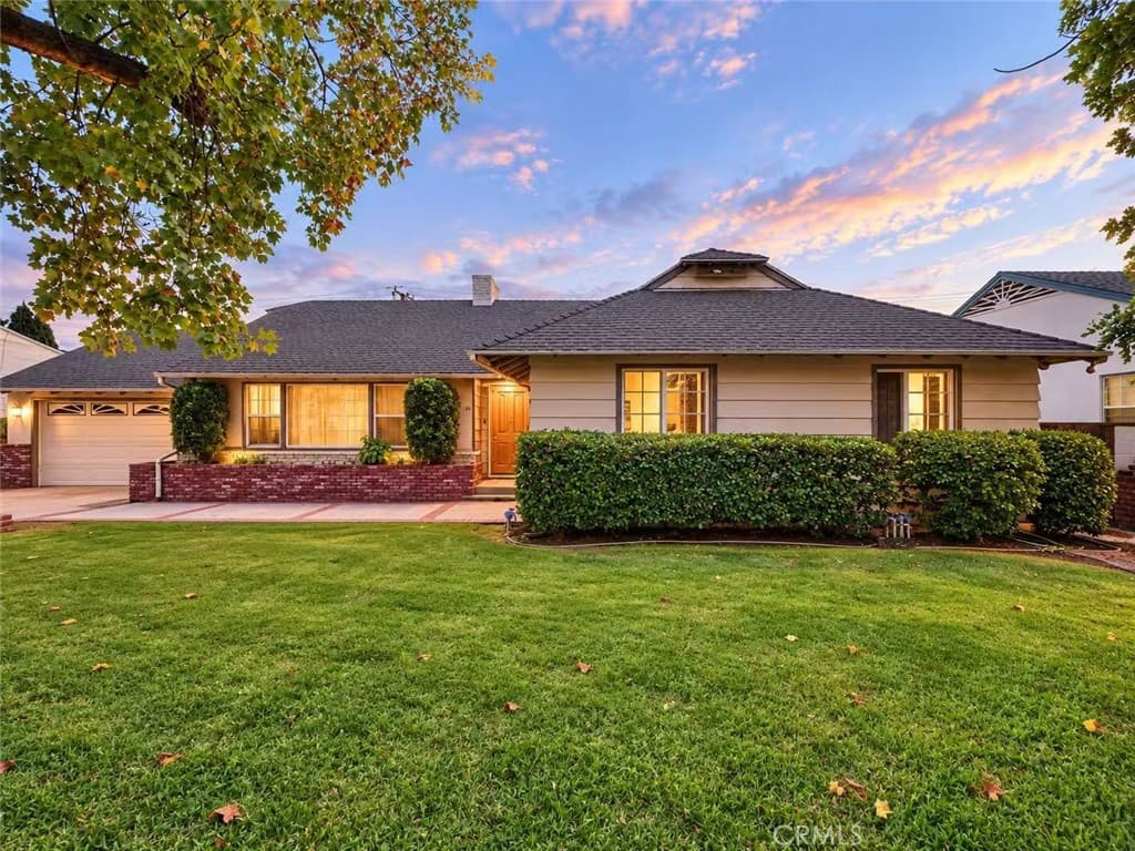Home at 50 W Woodruff Avenue, Arcadia — photo 3 of 4