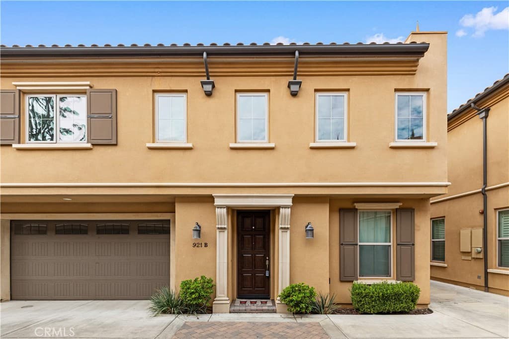 Condo at 921 Fairview Avenue B, Arcadia — photo 4 of 12