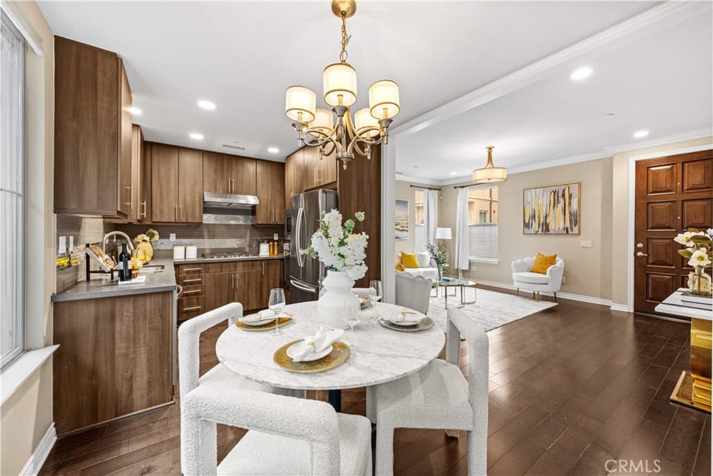Condo at 921 Fairview Avenue B, Arcadia — photo 10 of 12