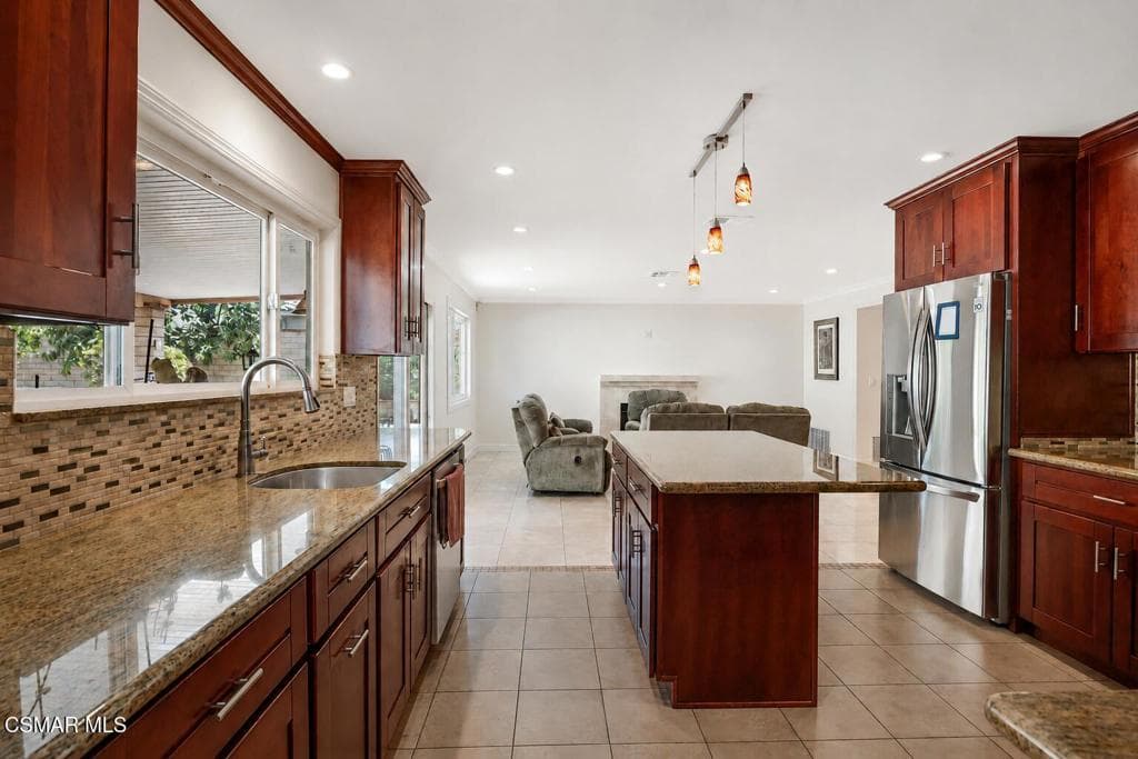 Home at 988 Looking Glass Drive, Diamond Bar — photo 6 of 12