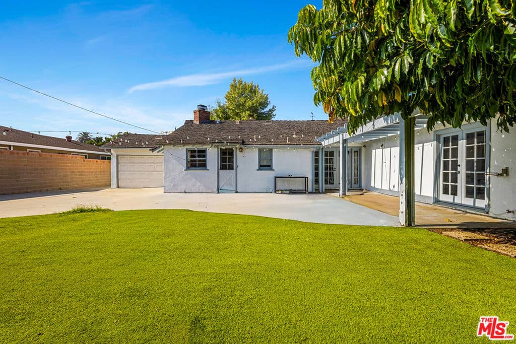 Home at 1124 S Cajon Avenue, West Covina — photo 11 of 12