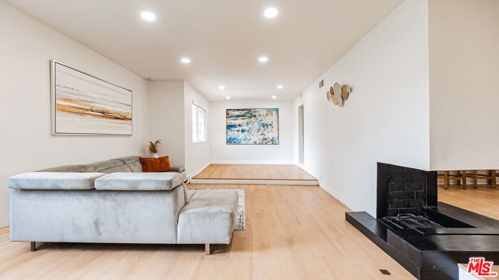 Home at 425 Fern Dell Place, Glendora — photo 6 of 12