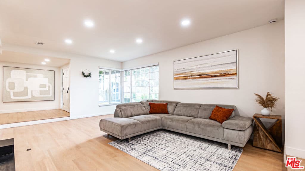 Home at 425 Fern Dell Place, Glendora — photo 9 of 12