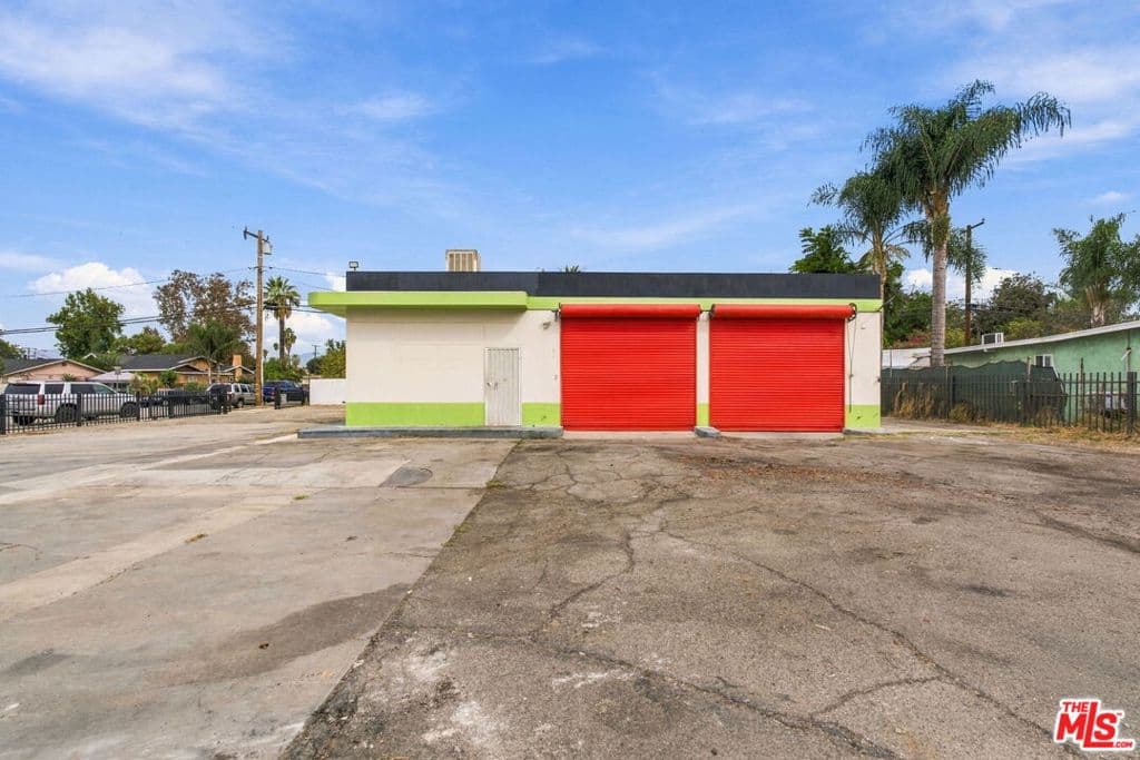 Home at 1195 W Mission Boulevard, Pomona — photo 2 of 12