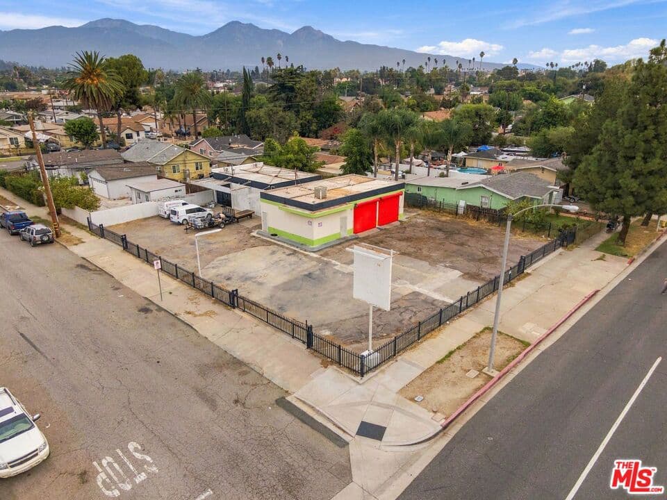 Home at 1195 W Mission Boulevard, Pomona — photo 7 of 12
