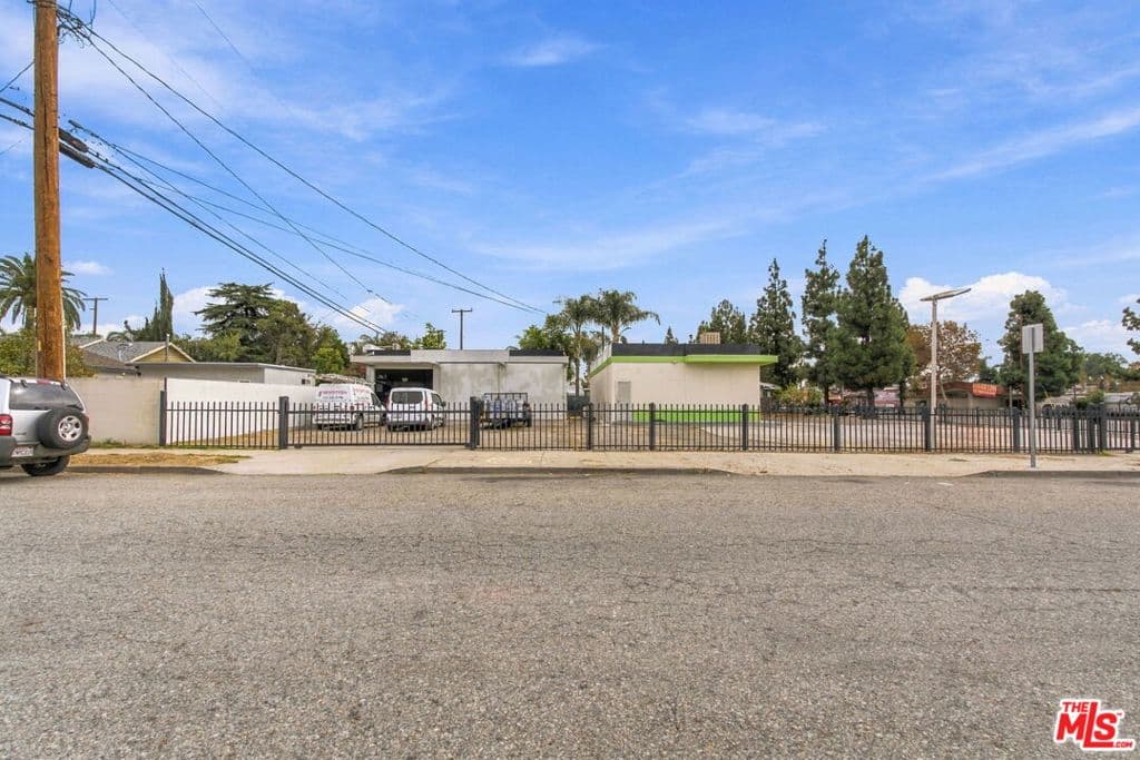Home at 1195 W Mission Boulevard, Pomona — photo 10 of 12