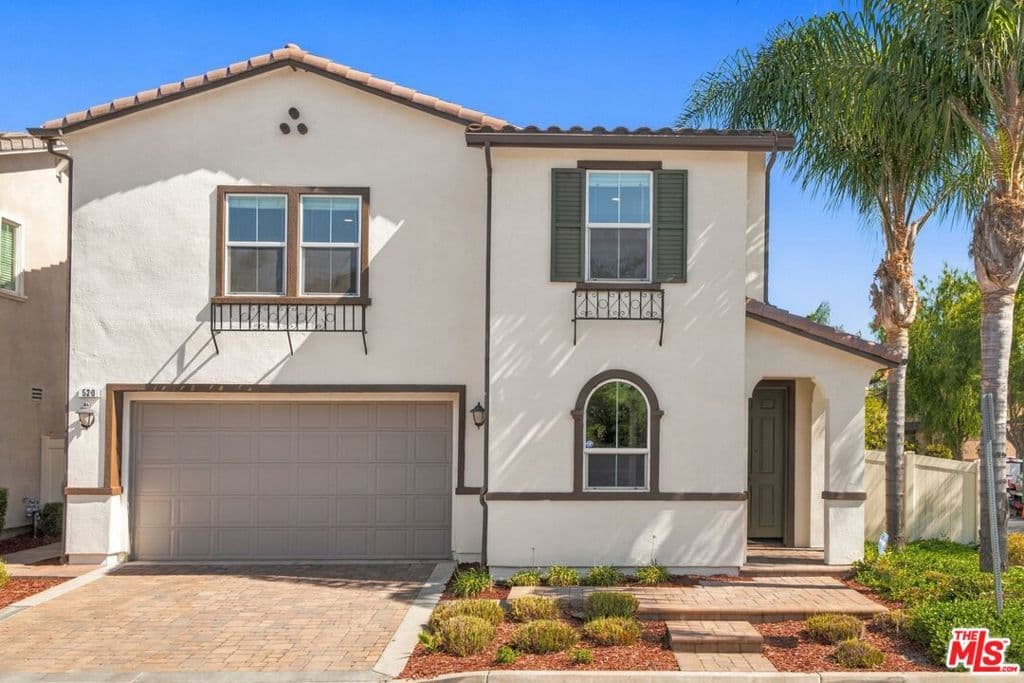 Home at 520 Smith Lane, West Covina — photo 2 of 12