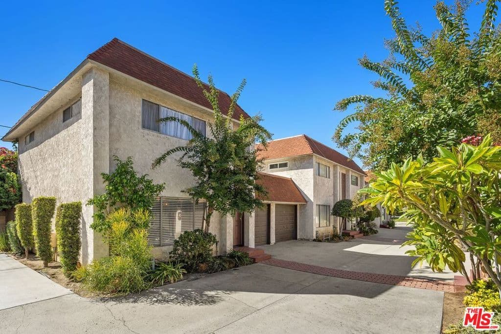 Condo at 1230 S Mayflower Avenue D, Monrovia — photo 3 of 12