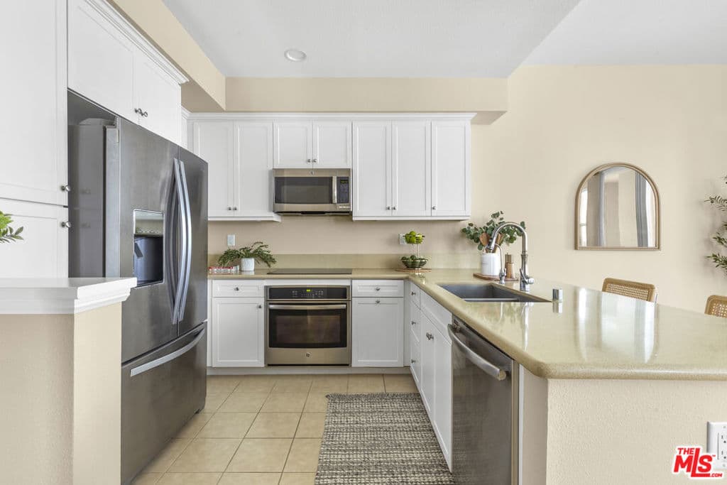Townhouse at 1013 Chandler Drive, Covina — photo 8 of 12
