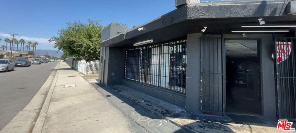 Home at 552 N San Antonio Avenue, Pomona — photo 2 of 8