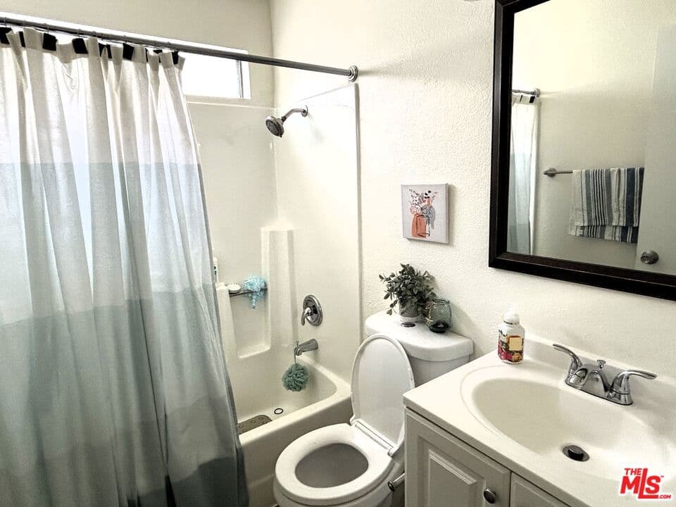 Home at 19531 E Cienega Avenue, Covina — photo 11 of 12