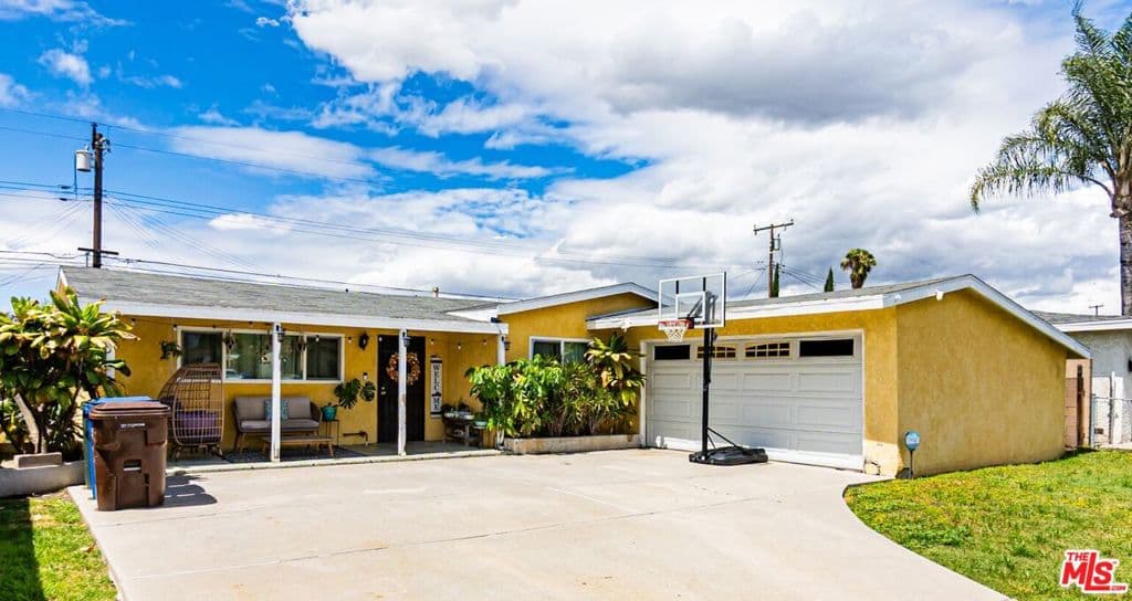 Home at 533 Doverdale Avenue, La Puente — photo 1 of 12