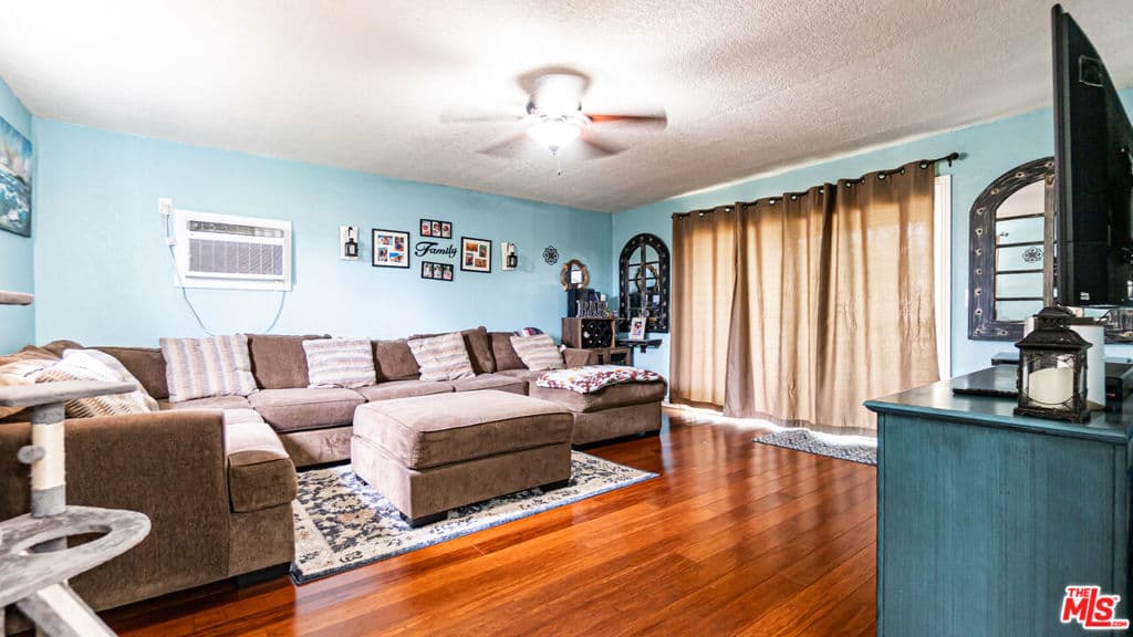 Home at 533 Doverdale Avenue, La Puente — photo 3 of 12