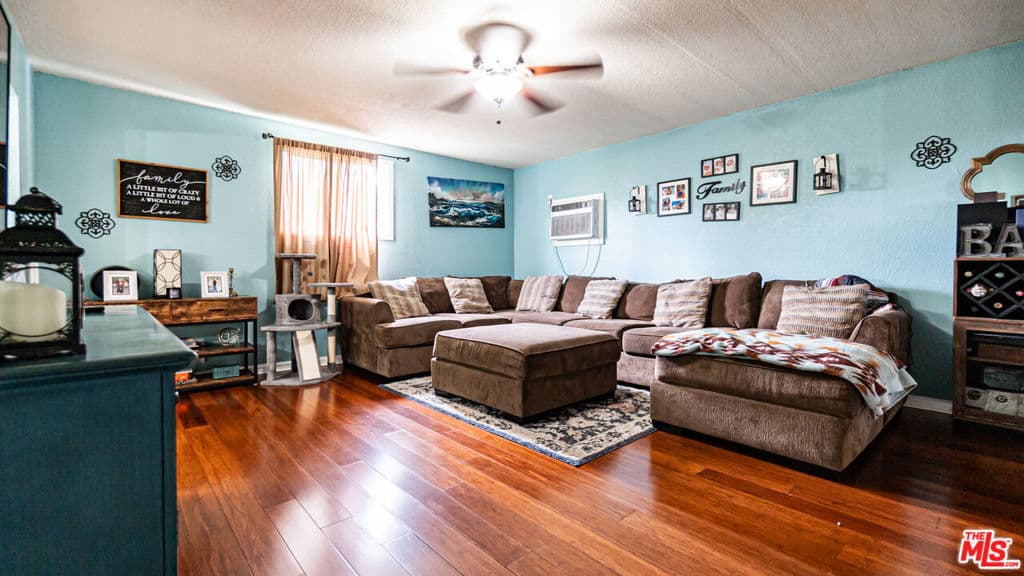 Home at 533 Doverdale Avenue, La Puente — photo 4 of 12