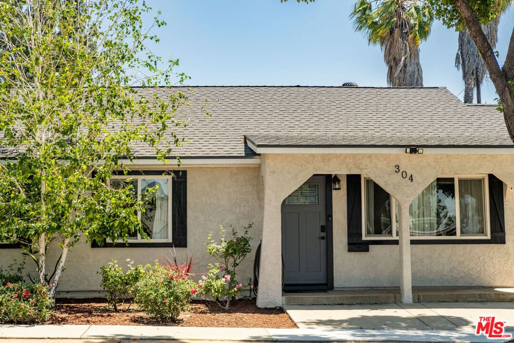 Home at 304 S Cataract Avenue, San Dimas — photo 2 of 12