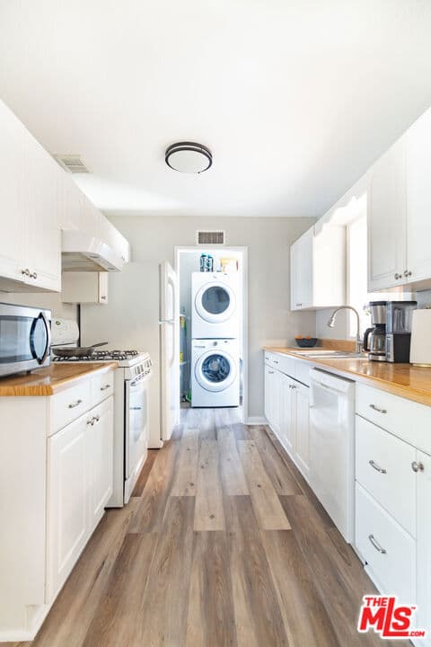 Home at 304 S Cataract Avenue, San Dimas — photo 11 of 12