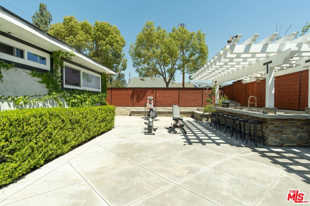 Home at 304 S Cataract Avenue, San Dimas — photo 12 of 12