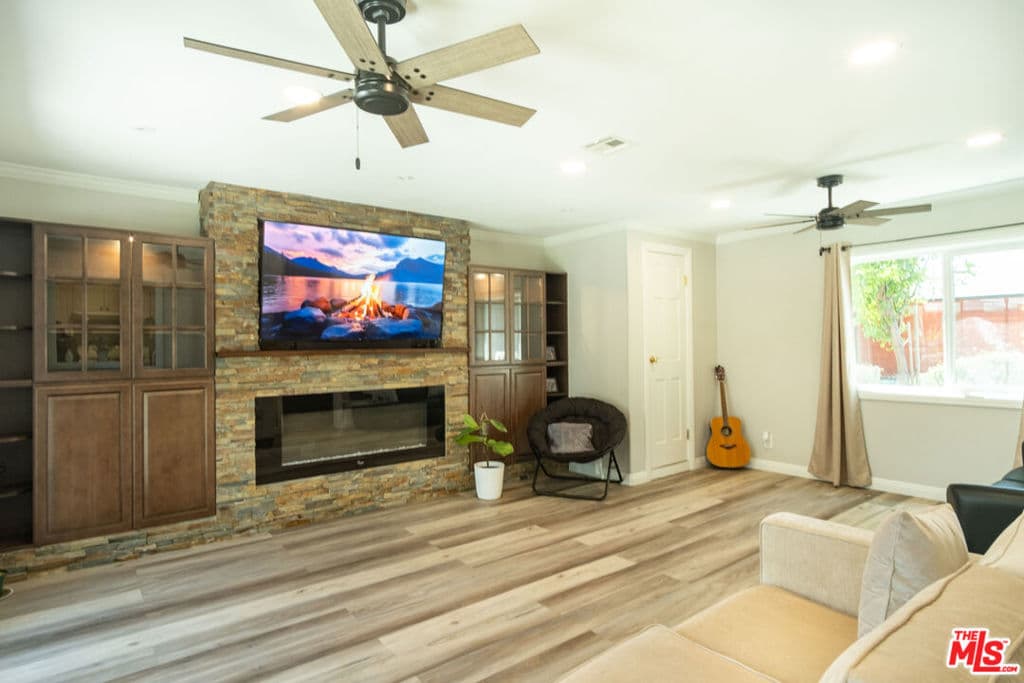 Home at 304 S Cataract Avenue, San Dimas — photo 6 of 12