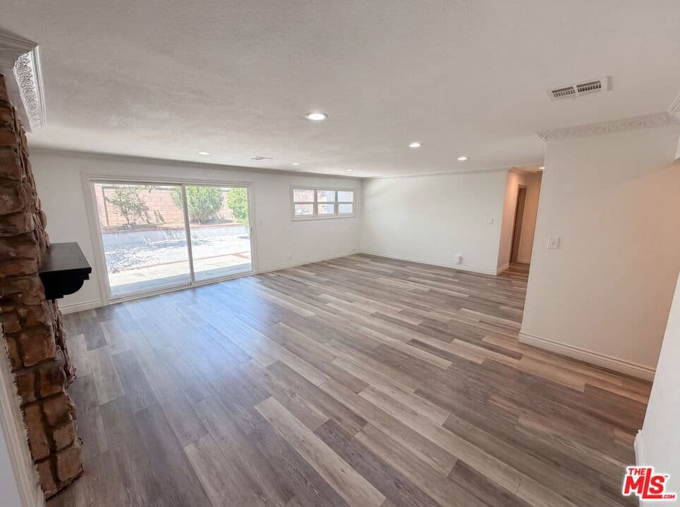 Home at 1007 E Citrus Edge Street, Azusa — photo 7 of 12