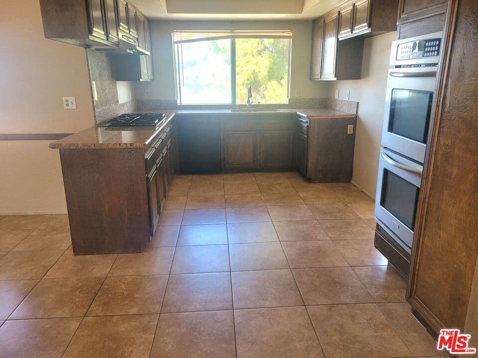 Home at 1509 S Fairway Knolls Road, West Covina — photo 8 of 12