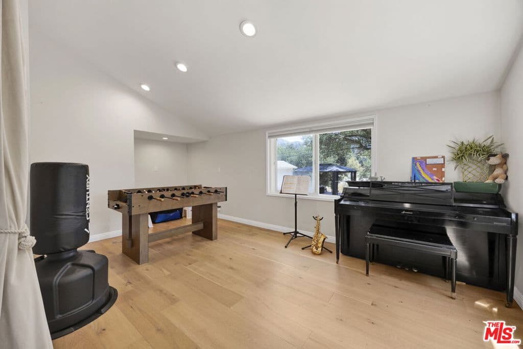 Home at 1918 Highland Oaks Drive, Arcadia — photo 12 of 12