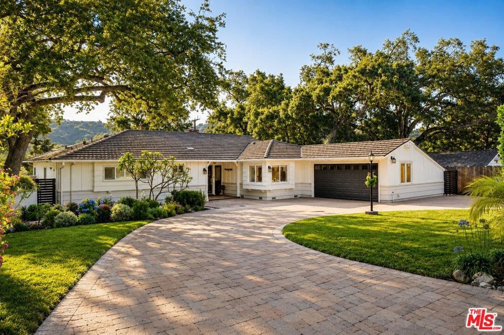 Home at 1918 Highland Oaks Drive, Arcadia — photo 4 of 12