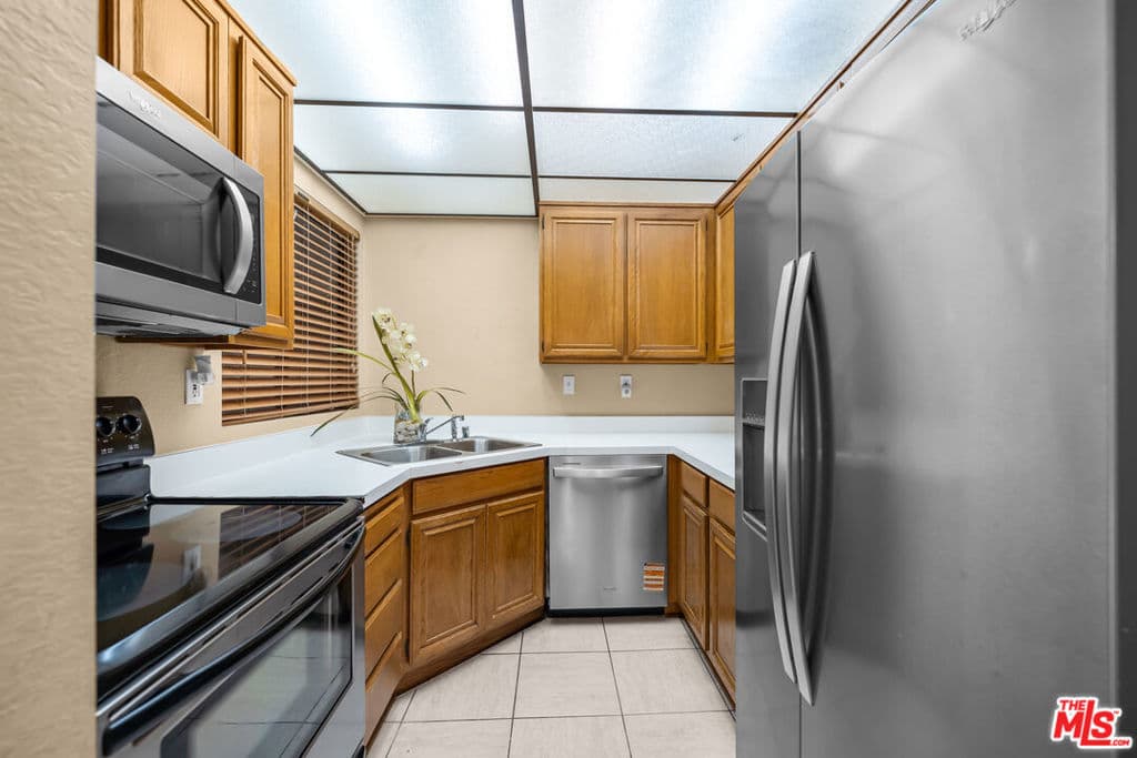 Condo at 22865 Hilton Head Drive 216, Diamond Bar — photo 8 of 12